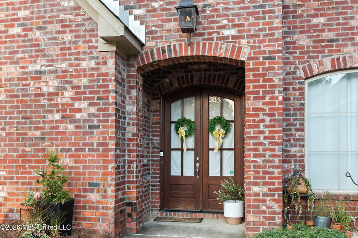 Property Photo:  216 Calhoun Drive  MS 39110 