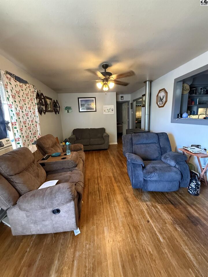 Property Photo:  15 N Town St  KS 67501 