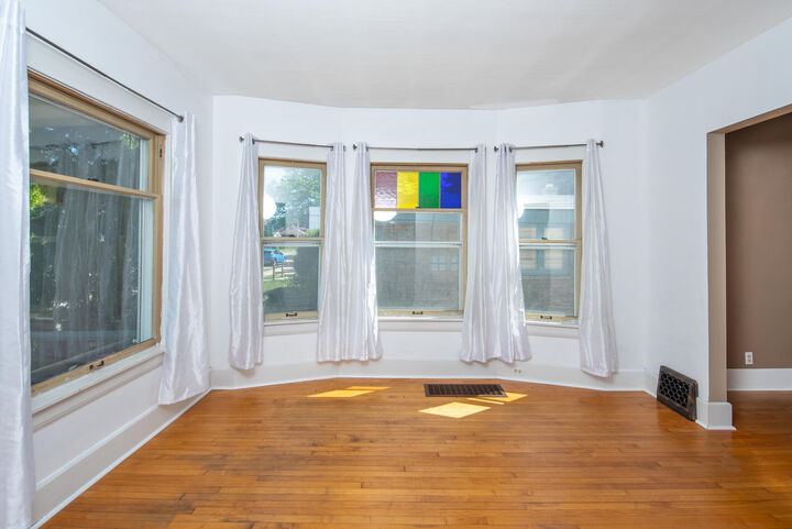 Property Photo:  700 Grove Ave  WI 53405 