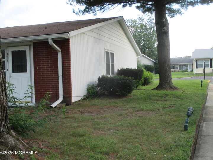 Property Photo:  365F Chesterfield Court  NJ 08701 
