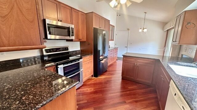 Property Photo:  12 Kent Court  IL 60527 