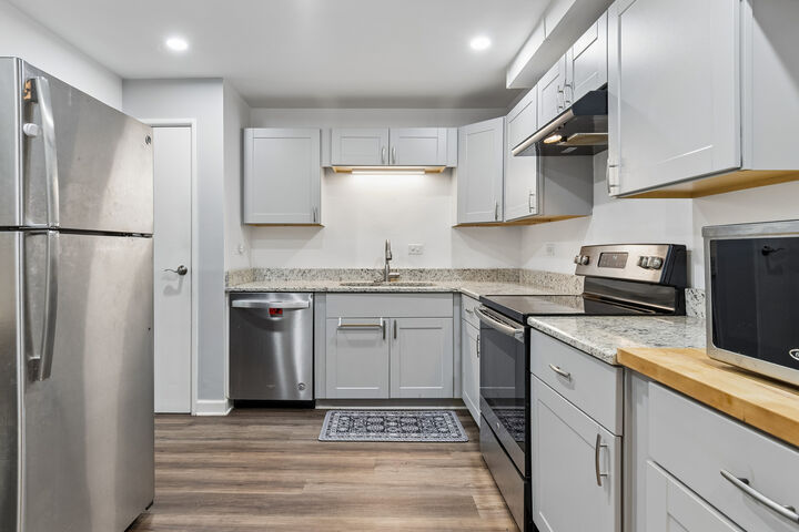 Property Photo: 620 Olive Place IL 60440