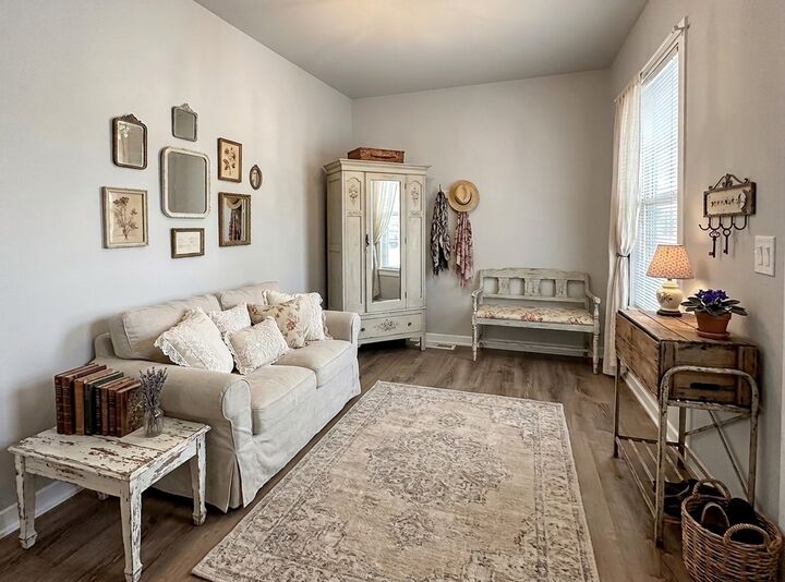 Property Photo:  652 S Main Street  IL 60540 