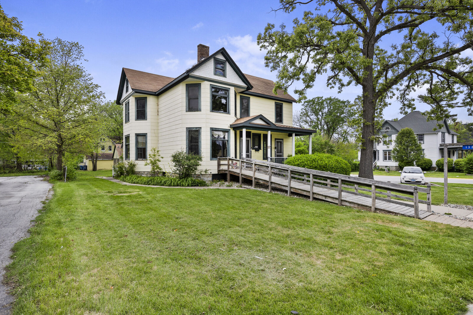 Property Photo: 1322 Main Street IL 60417