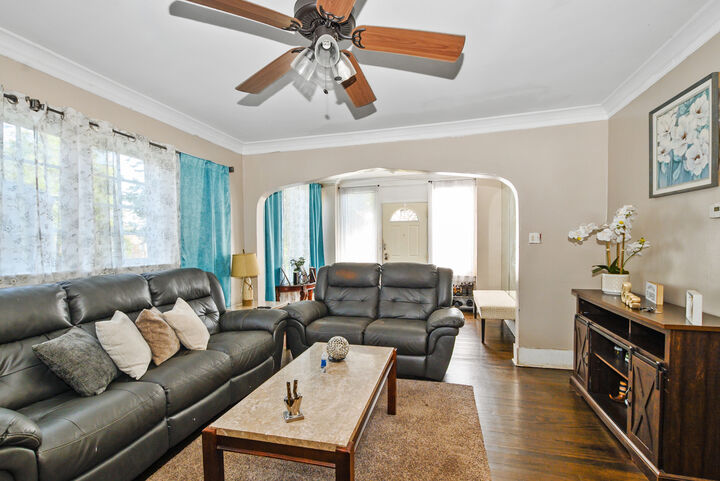Property Photo: 11110 S Union Avenue IL 60628