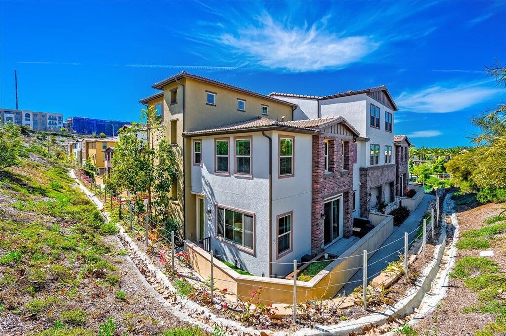 Property Photo:  1852 Red Willow  CA 92056 