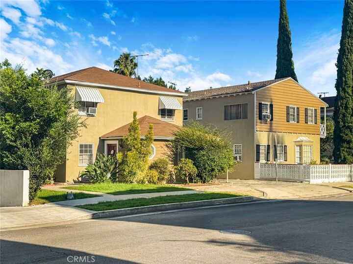Property Photo: 110 S Kings Rd CA 90048