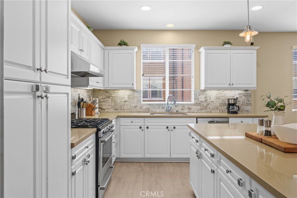 Property Photo: 30 Eagles Nest CA 91733