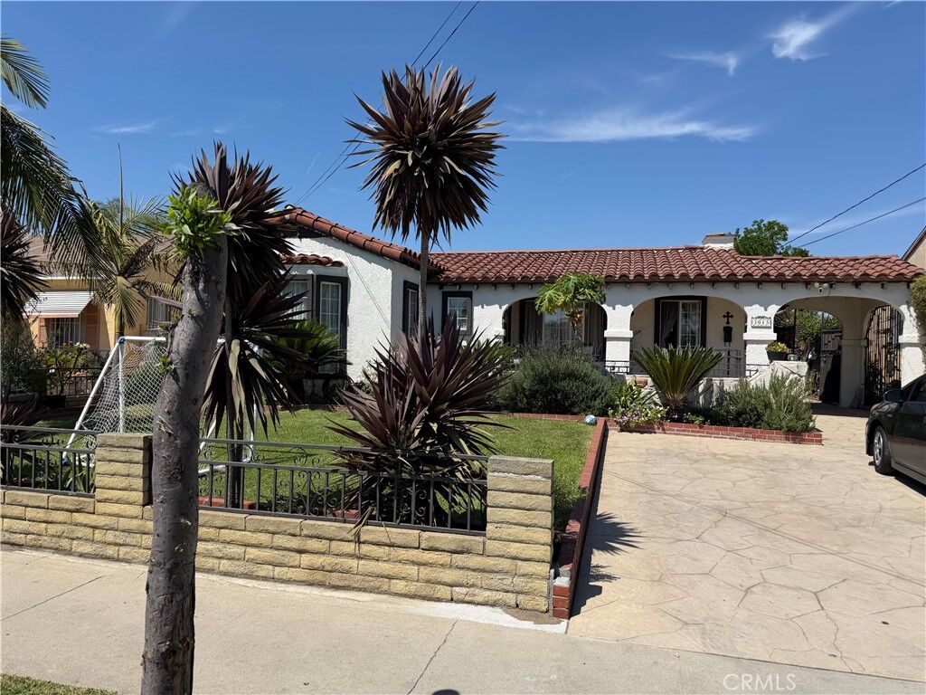 Property Photo:  3915 Hill  CA 90255 
