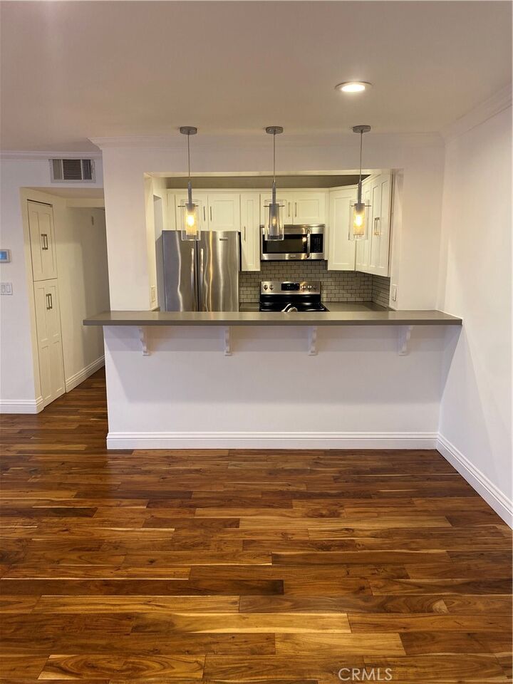 Property Photo:  355 S Madison  CA 91101 