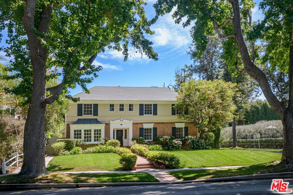 Property Photo:  336 Loring Avenue  CA 90024 