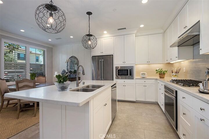 Property Photo:  274 Rodeo  CA 92602 