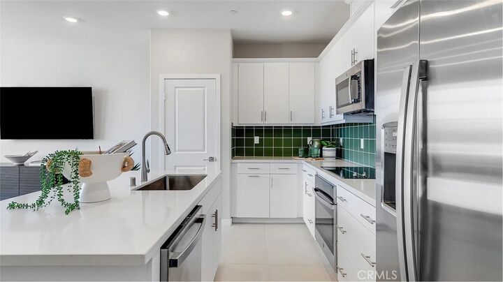 Property Photo:  2715 Cloudview Privado  CA 91761 