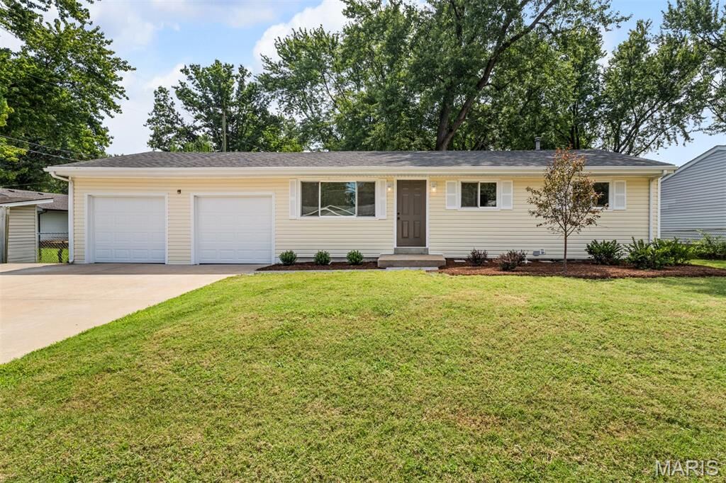 Property Photo:  11482 Essex Avenue  MO 63043 