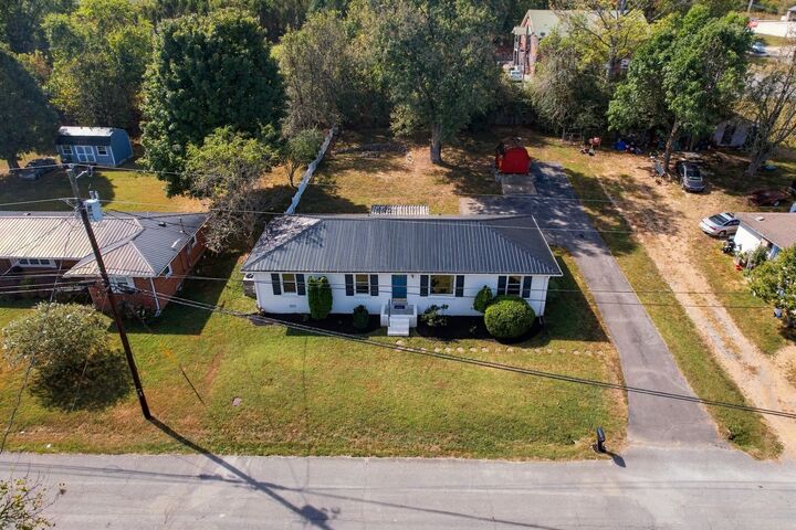 Property Photo:  529 McFerrin St  TN 37190 