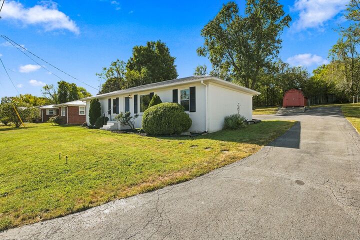 Property Photo: 529 McFerrin St TN 37190