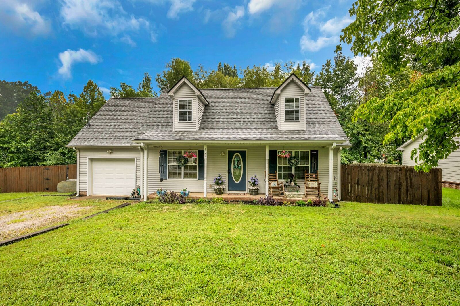 Property Photo: 126 Silver Leaf Cir TN 37055