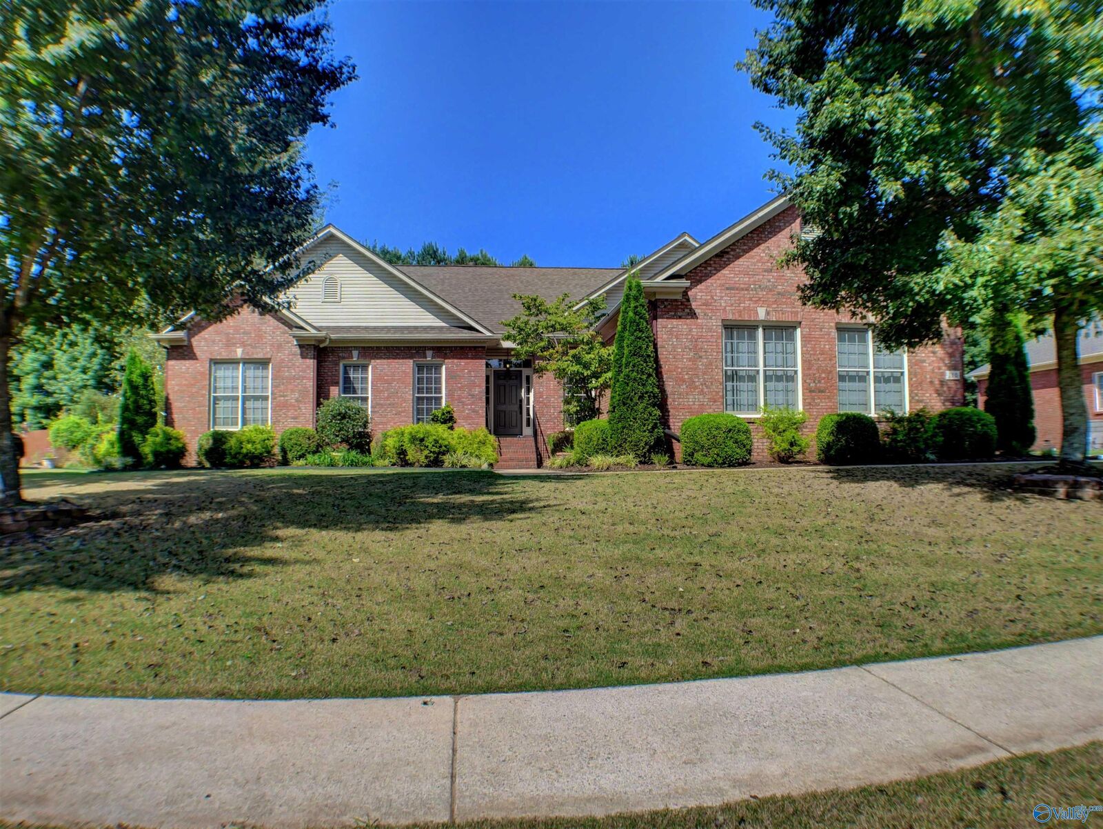 Property Photo: 110 Alexandria Drive AL 35806
