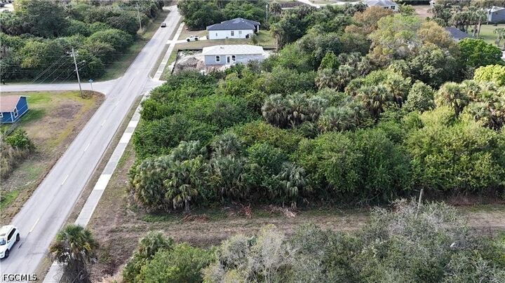 Property Photo:  304 W 6th Street  FL 33972 