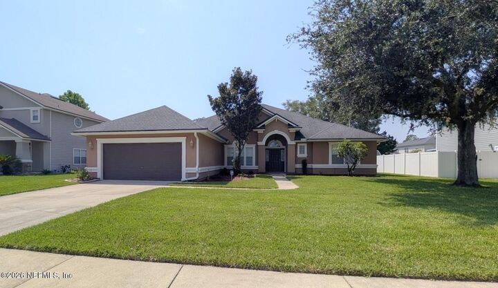 Property Photo:  3120 Double Oaks Drive  FL 32226 