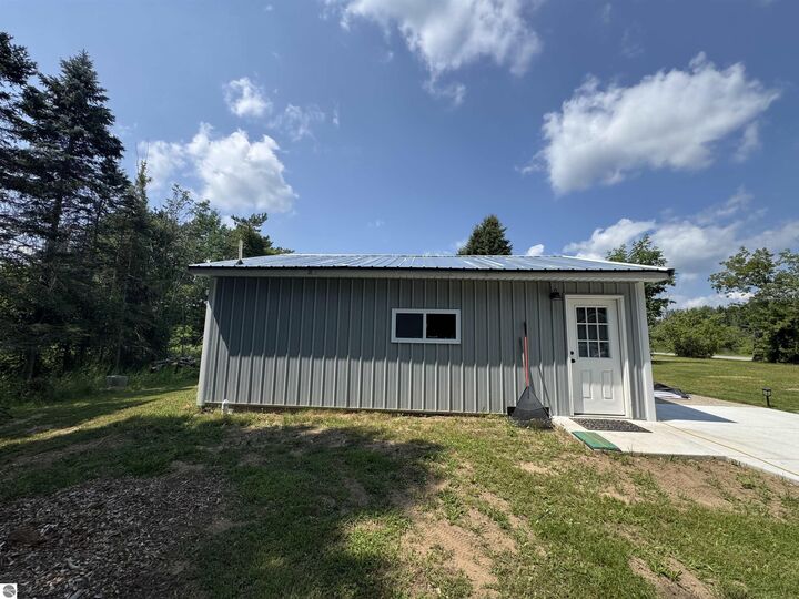 Property Photo: 978 E M-55 MI 48661