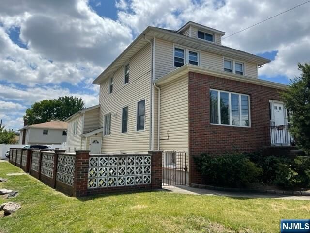 Property Photo:  236 Franklin Street 1  NJ 07643 