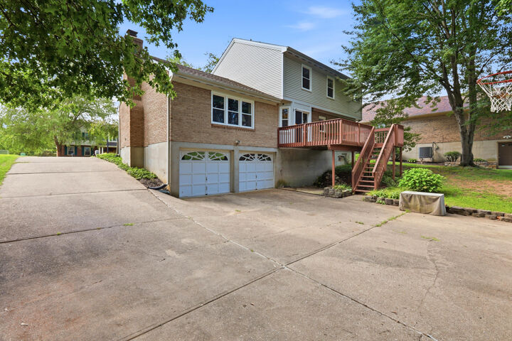 Property Photo:  1348 Ashford Place  KY 41042 