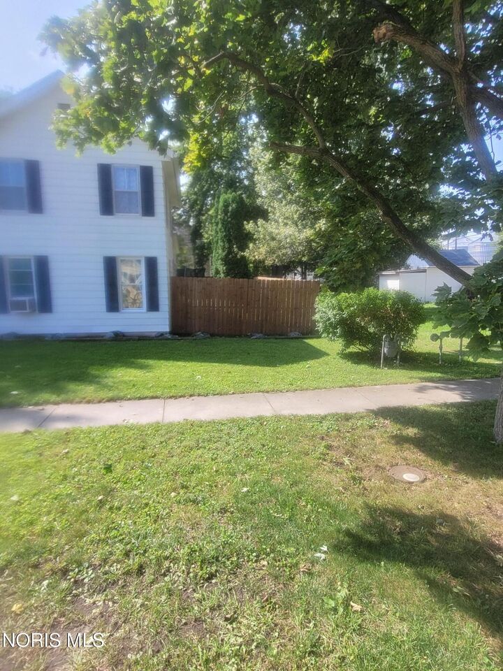 Property Photo: 20405 Locust Street OH 43569