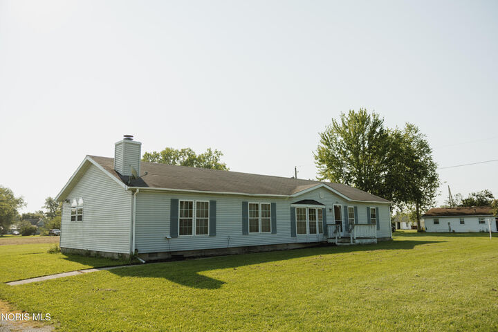 Property Photo: 275 S Central Street OH 43556