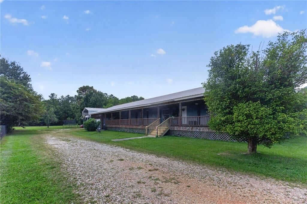 Property Photo: 25 Sunflower Road LA 70435