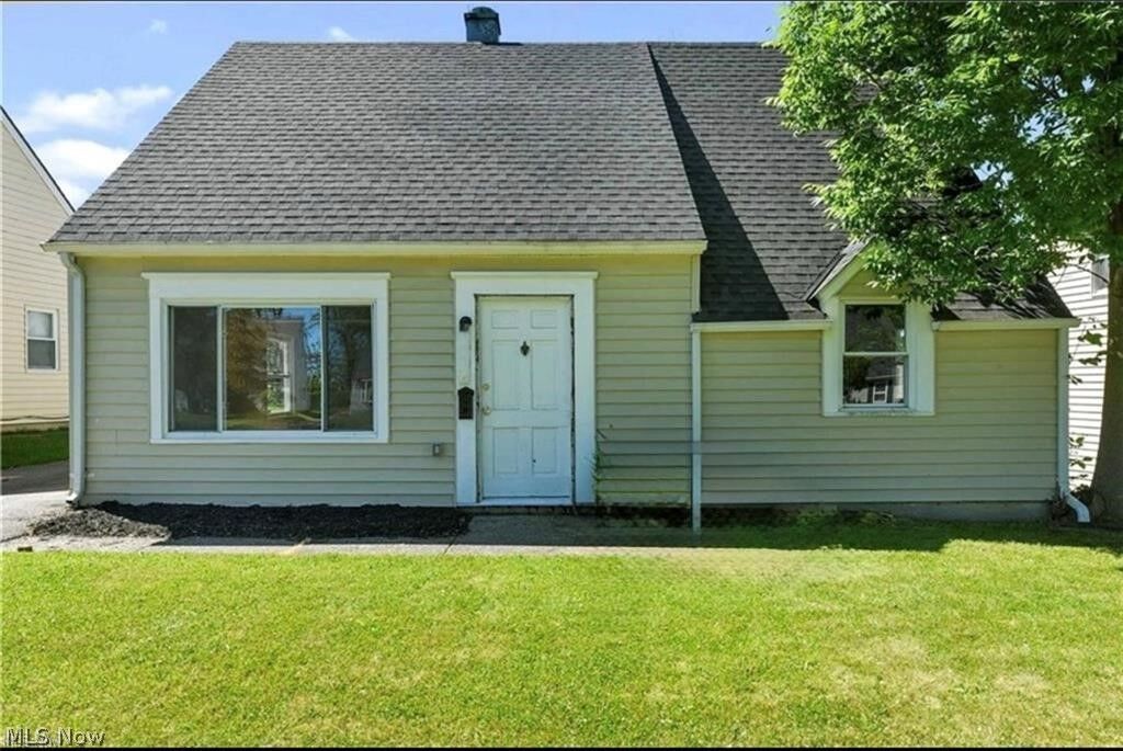 Property Photo:  20216 Butternut Lane  OH 44128 
