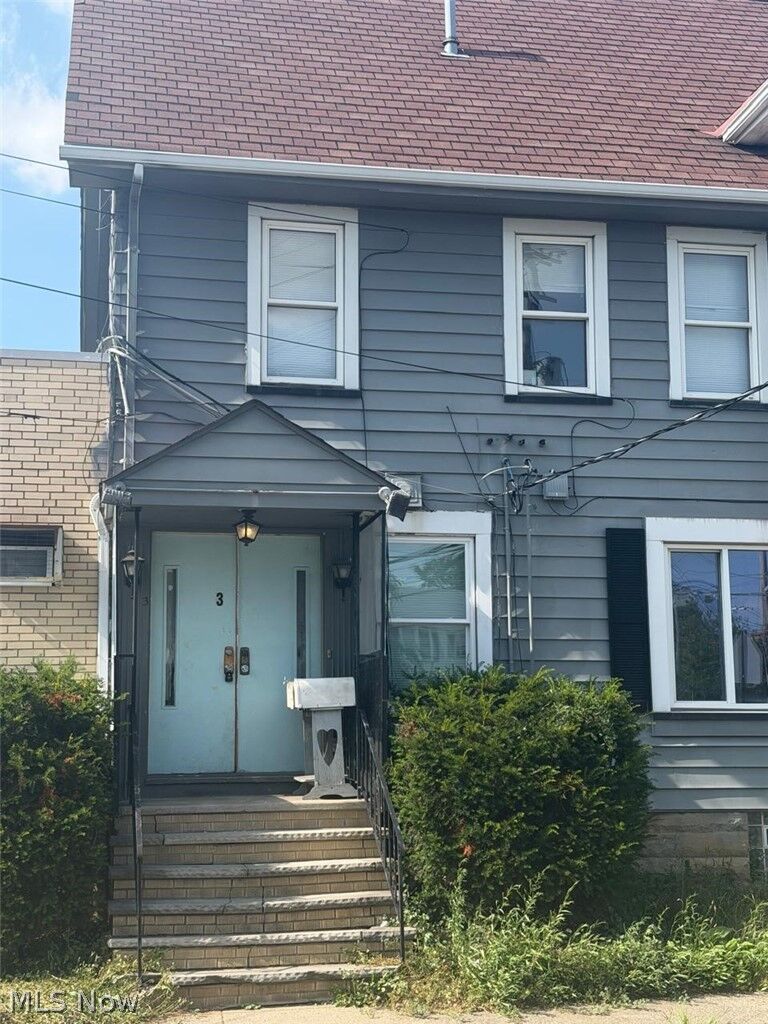 Property Photo:  4434 Pearl Road 3  OH 44109 