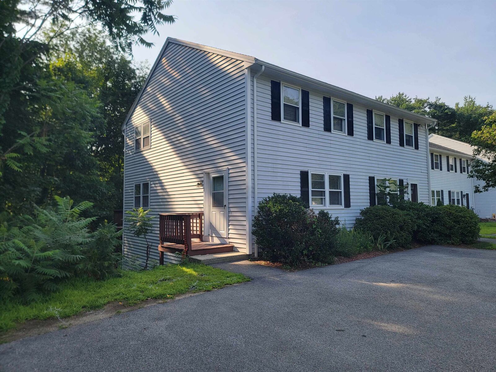 Property Photo: 286 Winding Pond Road NH 03053