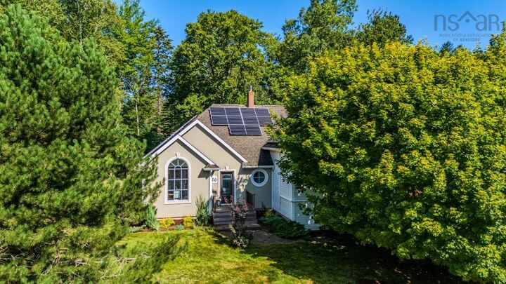 Property Photo:  20 Somerset Drive  NS B6L 4J2 