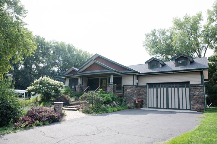 Property Photo: 930 County Road C E MN 55109