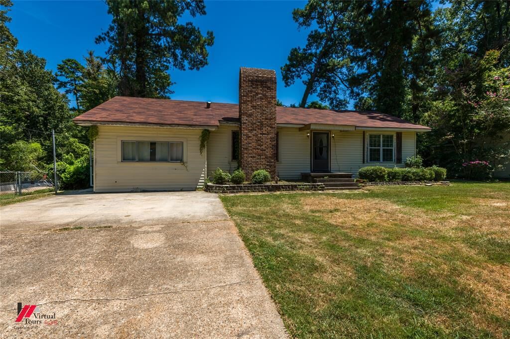 Property Photo:  4017 Independence Avenue  LA 71109 