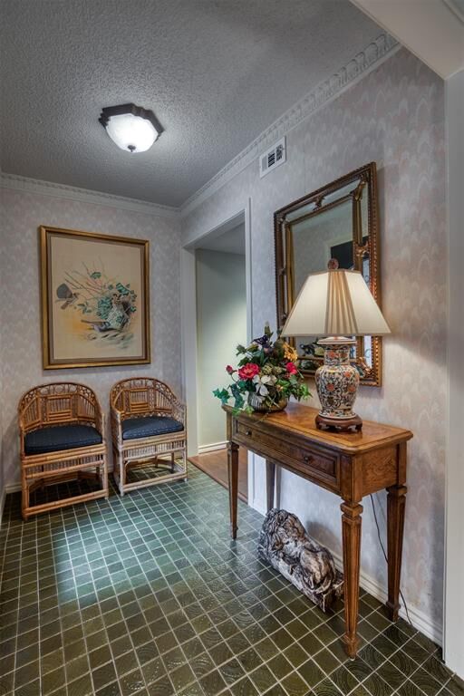 Property Photo:  6837 Anglebluff Circle  TX 75248 
