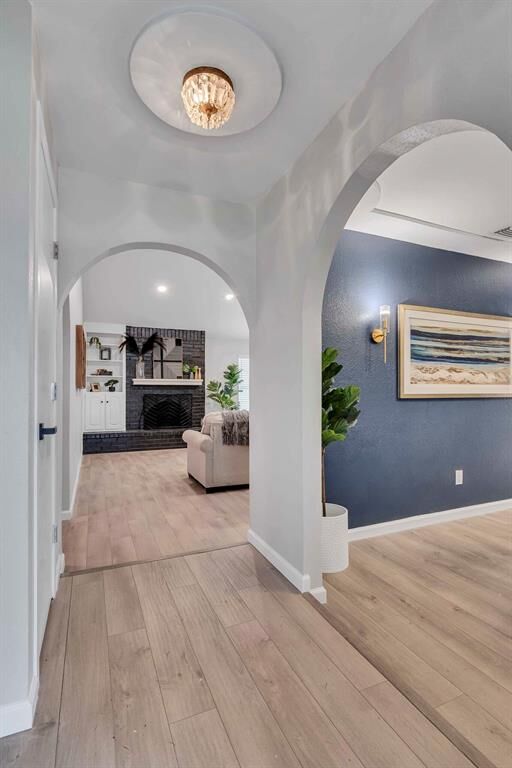 Property Photo:  305 Northglen Drive  TX 76054 