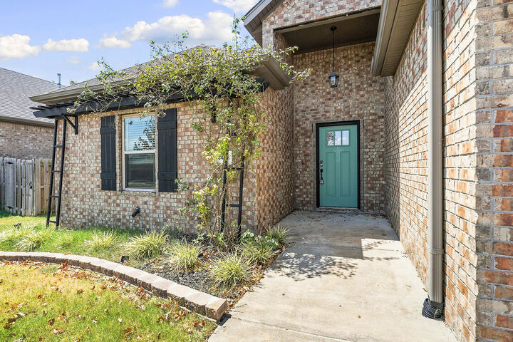 Property Photo: 3404 SW Brittany AR 72713