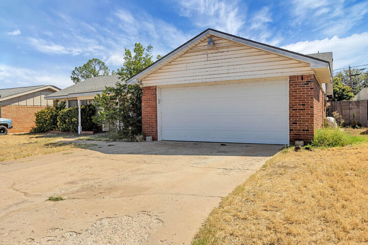 Property Photo: 1437 Sandalwood Lane TX 79761
