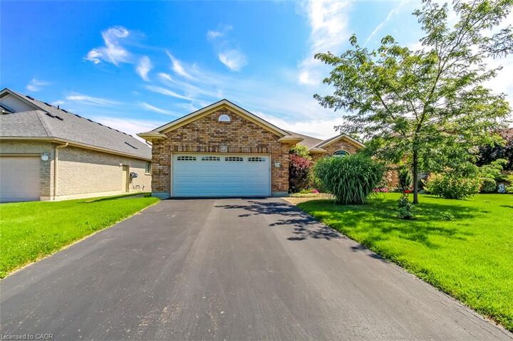 Property Photo: 447 Queen Street S ON N3Y 5N1