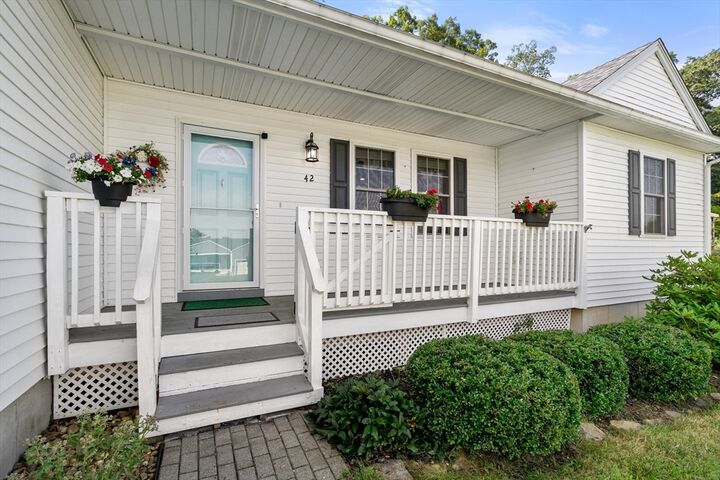 Property Photo:  42 Highfield Drive  MA 01550 
