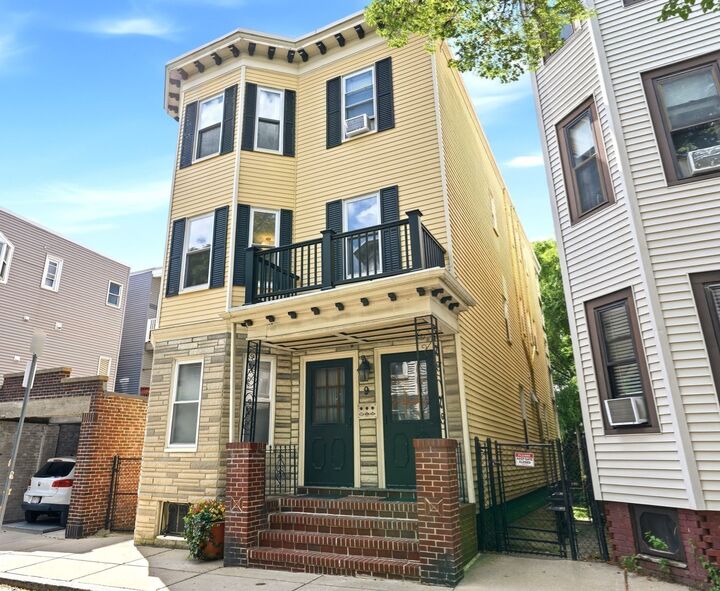 Property Photo:  9 Hatch St 2  MA 02127 