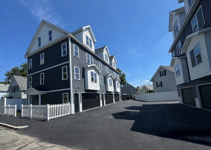 Property Photo:  562 Gorham Street 05  MA 01852 