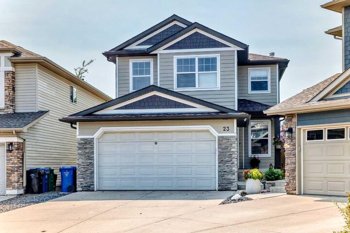 23 Everoak Bay SW — photo 1