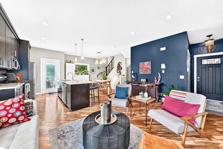 Property Photo:  309 15 Avenue NE 3  AB T2E 1H3 