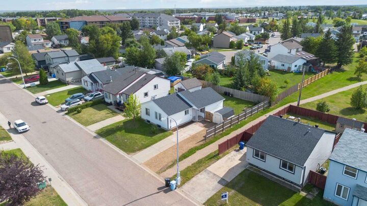 Property Photo:  198 Bird Crescent  AB T9H 4T4 