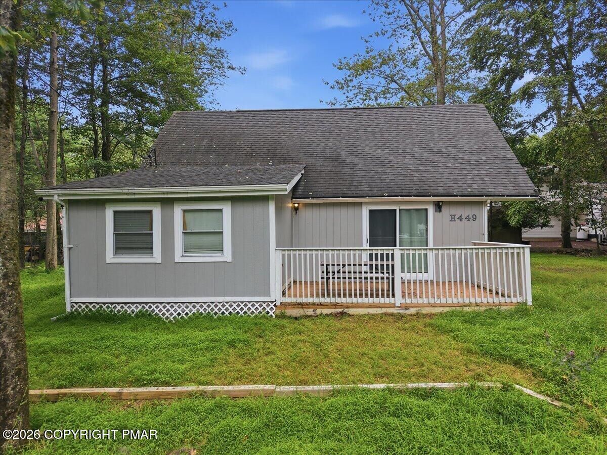 Property Photo: 8919 Moose Lane PA 18466