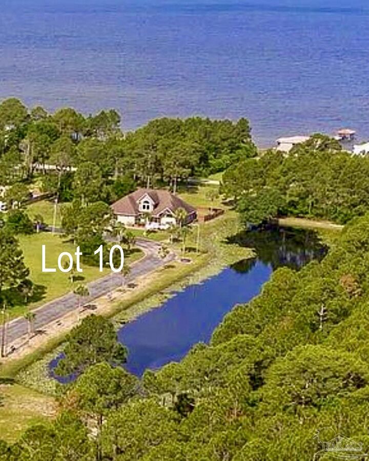 Property Photo:  5633 Farrel Way  FL 32583 