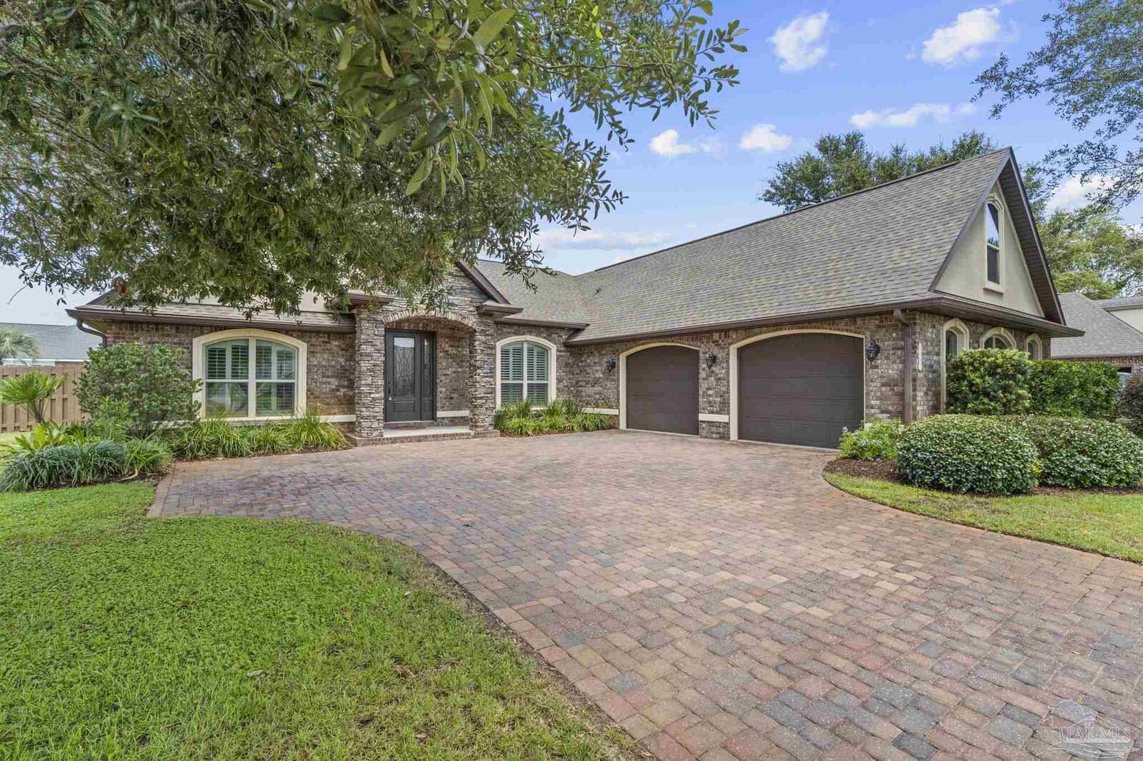 Property Photo:  5180 Sandy Shores Dr  FL 32563 
